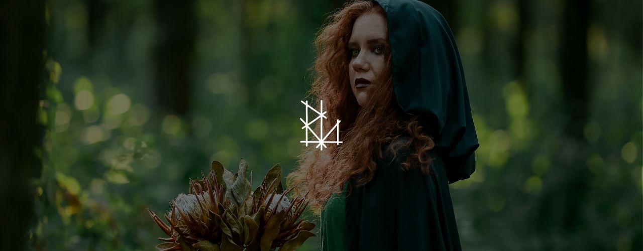 Veja o que evitar ao escrever terror: explicar demais, revelar o monstro cedo, clichês, violência sem propósito e personagens rasos. Dicas práticas para criar horror com tensão, atmosfera e impacto psicológico.
